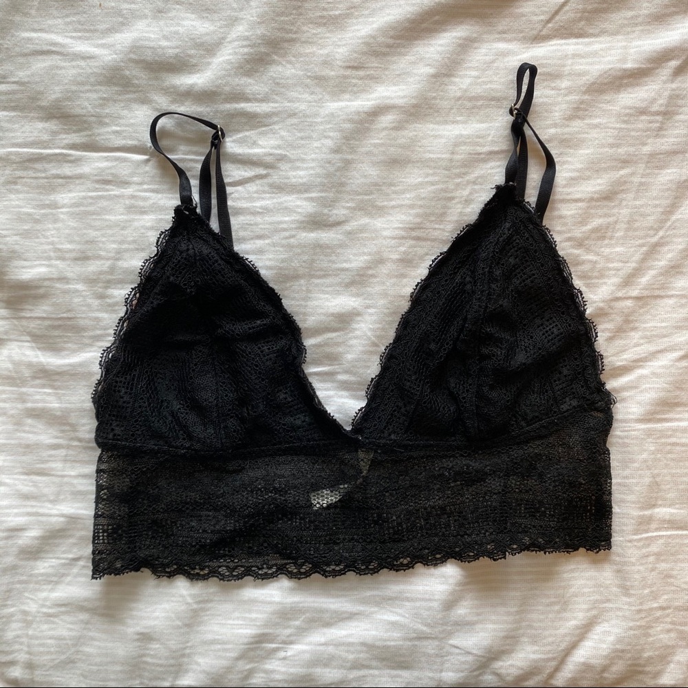 CHARLOTTE RUSSE black lace bralette